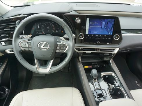 Used 2024 Lexus RX 350 FWD w/ Technology Package image 6