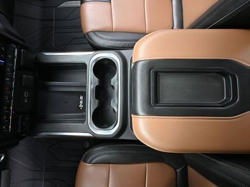 Used 2020 Chevrolet Silverado 1500 High Country image 41