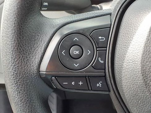 Used 2022 Toyota Corolla Cross L image 18