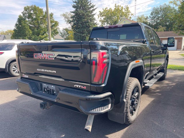 Used 2024 GMC Sierra 2500 AT4 w/ Technology Package AWD/4WD image 4