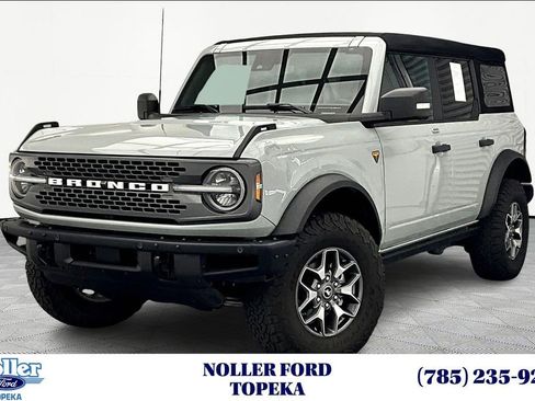 Certified 2023 Ford Bronco Badlands AWD/4WD image 1