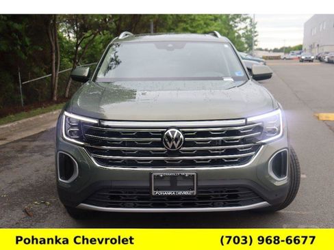 Used 2026 Volkswagen Atlas SEL AWD/4WD image 2
