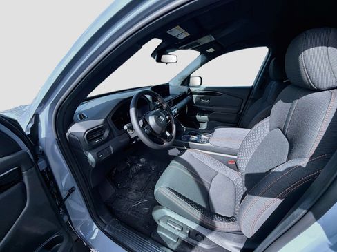 New 2026 Honda Pilot Sport image 9