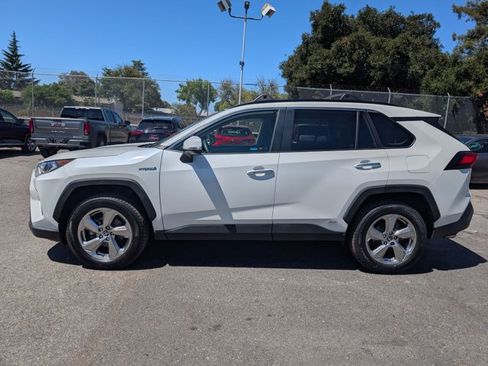 Used 2019 Toyota RAV4 Limited w/ Carpet Mat Package AWD/4WD image 10