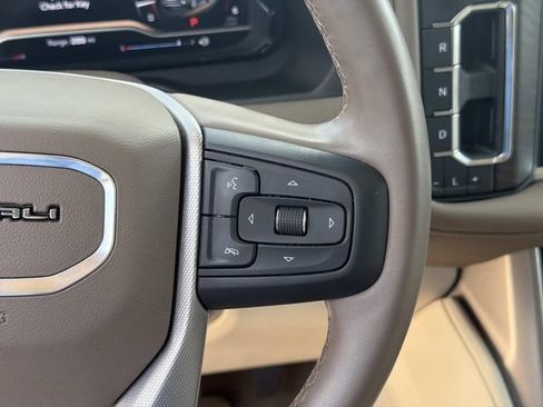 Used 2023 GMC Yukon XL Denali RWD image 30