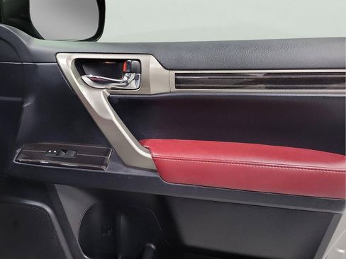 Used 2020 Lexus GX 460 Premium image 16