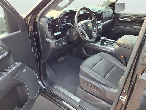 Used 2023 Chevrolet Silverado 1500 LTZ image 8
