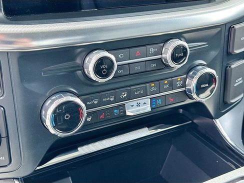 Used 2025 Ford F150 Lariat w/ Equipment Group 501A Mid AWD/4WD image 15