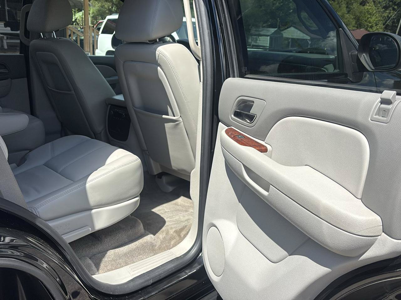 Used 2010 GMC Yukon SLT RWD image 15