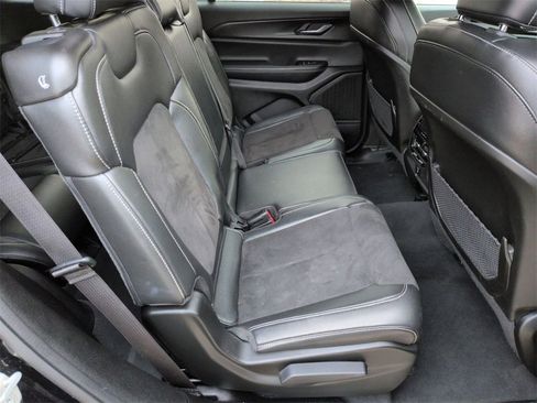 Certified 2024 Jeep Grand Cherokee L Laredo image 28