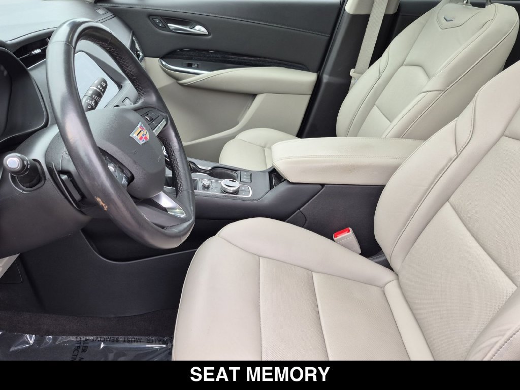 Used 2023 Cadillac XT4 Premium Luxury w/ Driver Assist Package FWD image 18