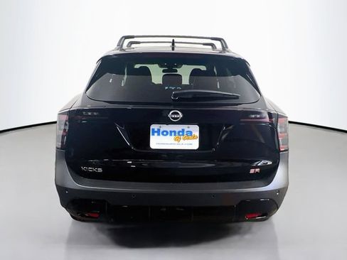 Used 2026 Nissan Kicks SR w/ Cold Weather Package FWD image 17