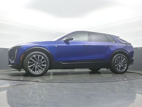 New 2026 Cadillac Lyriq Sport w/ LPO, Floor Liner Package AWD/4WD image 45