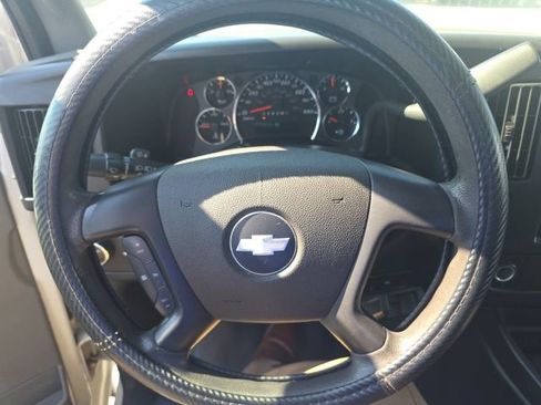 Used 2011 Chevrolet Express 3500 RWD image 9