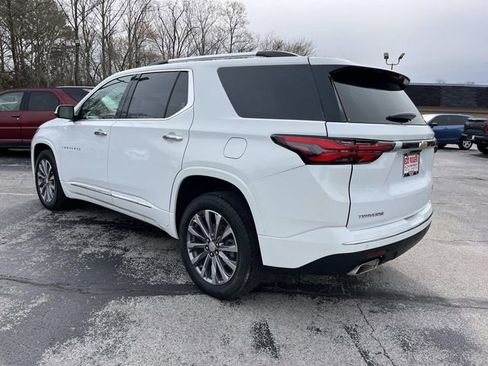 Used 2022 Chevrolet Traverse Premier FWD image 5