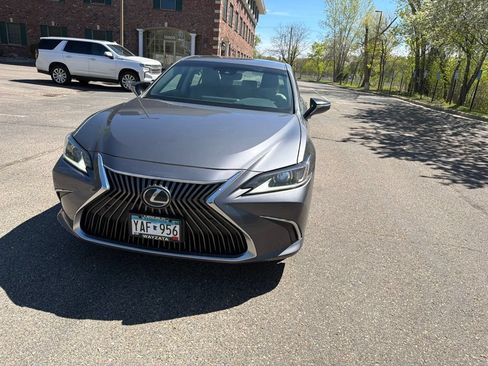 Used 2019 Lexus ES 350 w/ Premium Package FWD image 8