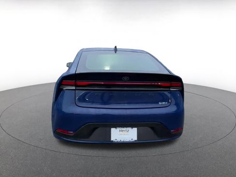 Used 2025 Toyota Prius LE image 12