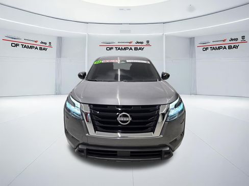 Used 2023 Nissan Pathfinder S FWD image 8