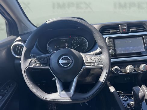 Used 2025 Nissan Versa SV image 12