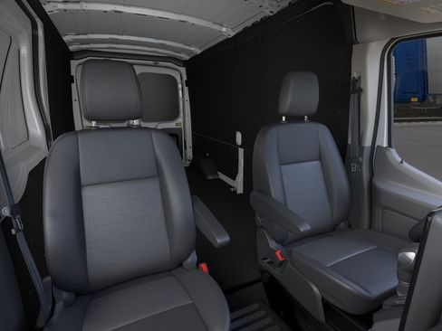 New 2026 Ford Transit 250 148 Medium Roof RWD image 10