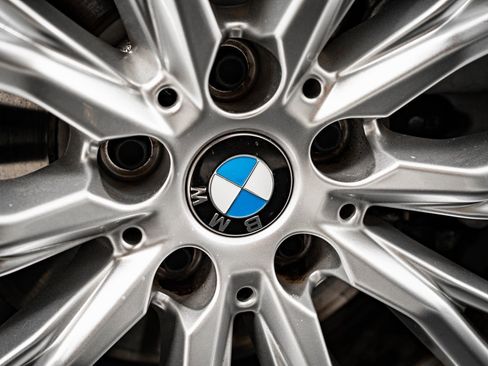 Used 2024 BMW 330i xDrive Sedan w/ Premium Package image 8