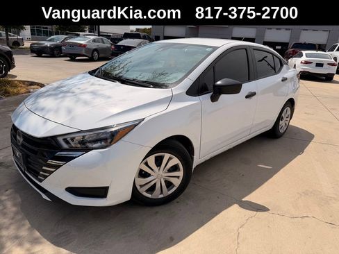 Used 2025 Nissan Versa S w/ Trunk Package FWD image 1