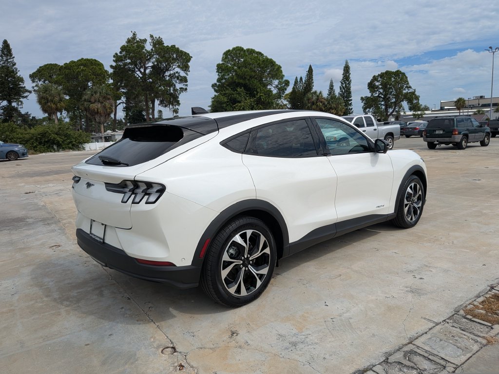 Used 2024 Ford Mustang Mach-E Select RWD image 9