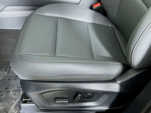New 2026 Ford Explorer Active w/ Active Comfort Package RWD image 30