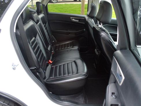 Used 2024 Ford Edge SEL w/ Convenience Package image 17