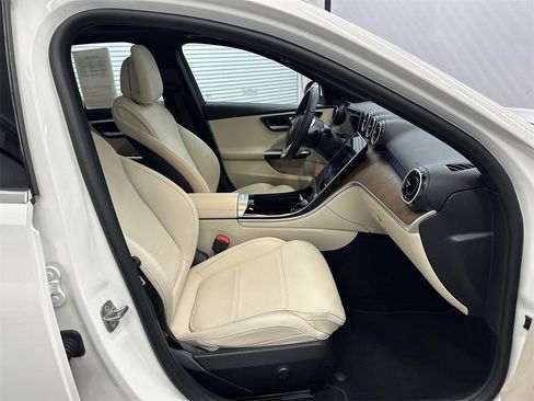Used 2024 Mercedes-Benz C 300 Sedan image 14