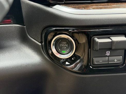 New 2026 GMC Sierra 1500 SLE w/ Preferred Package image 38