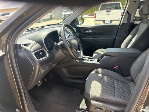 Used 2023 Chevrolet Equinox LT FWD image 9