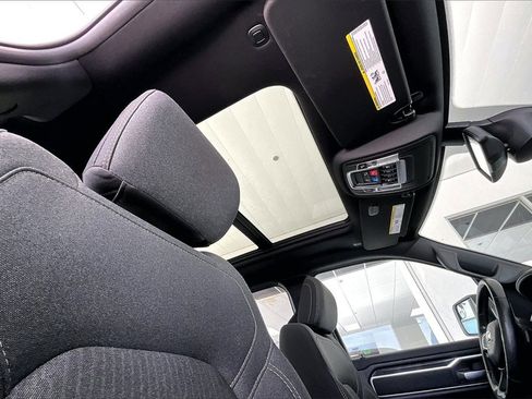 Used 2019 RAM 1500 Big Horn image 28