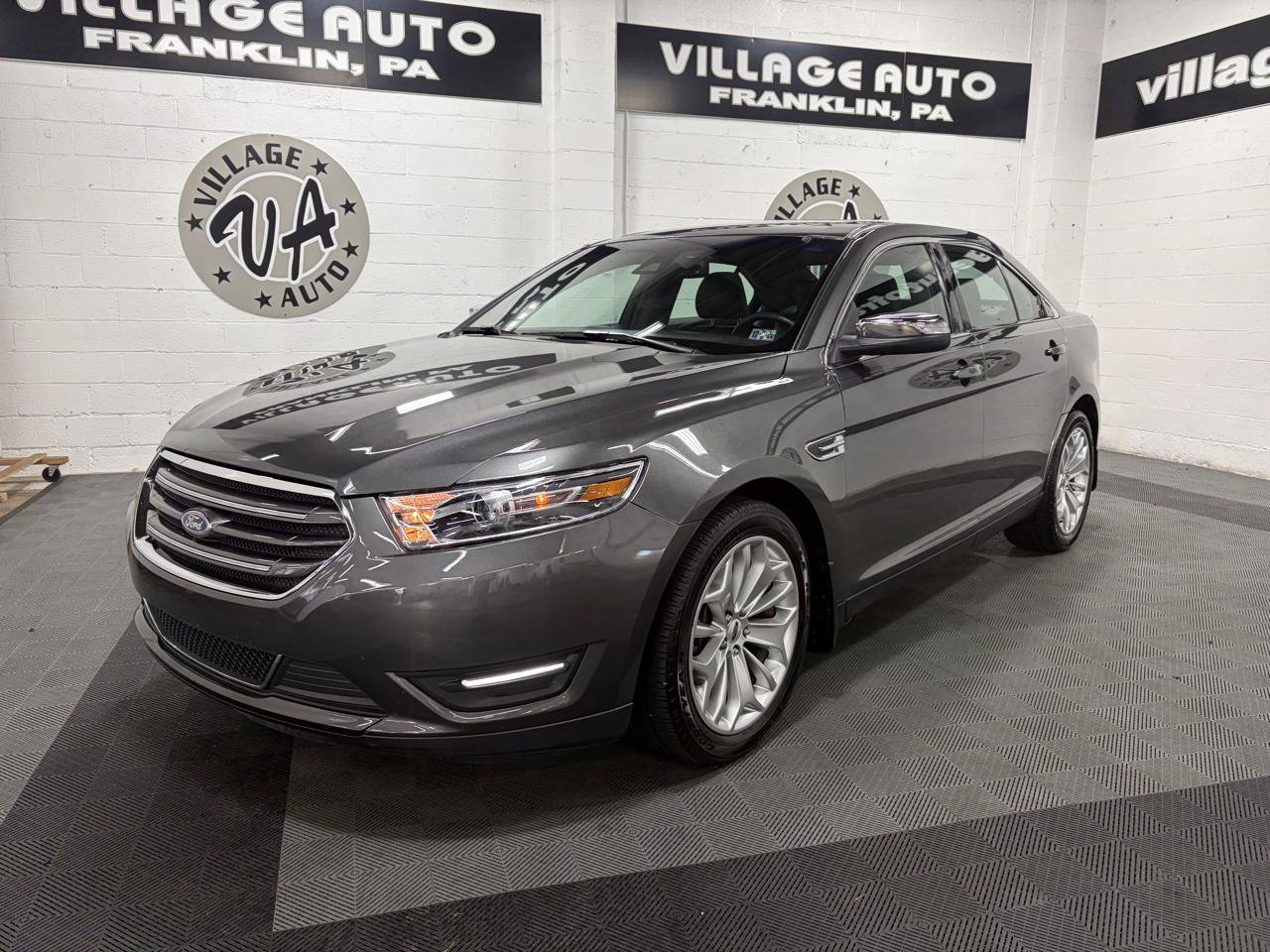 Used 2019 Ford Taurus Limited AWD/4WD image 7