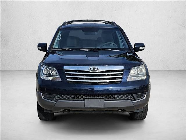 Used 2009 Kia Borrego LX w/ Convenience Pkg RWD image 2