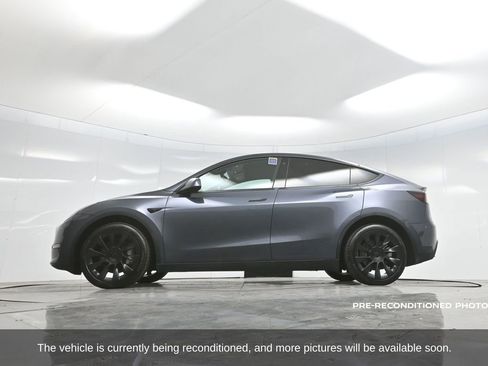 Used 2023 Tesla Model Y Long Range image 58