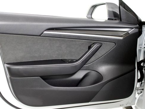 Used 2021 Tesla Model 3 Long Range image 6