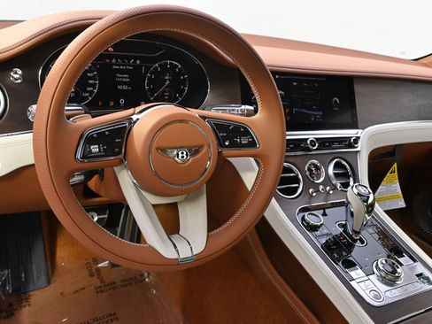 Used 2024 Bentley Continental GT image 12