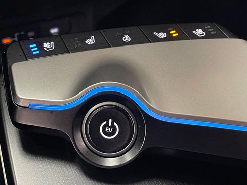 Used 2025 Kia EV6 GT-Line image 38