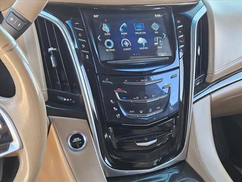 Used 2018 Cadillac Escalade ESV Platinum image 15