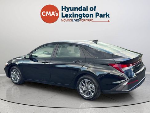 Certified 2024 Hyundai Elantra SEL FWD image 5