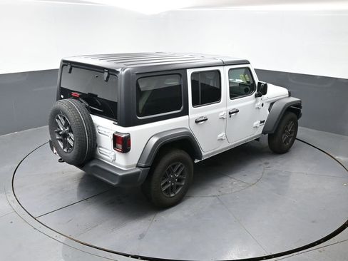 Used 2025 Jeep Wrangler Unlimited Sport AWD/4WD image 14