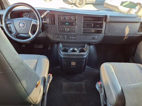 Used 2014 GMC Savana 2500 LT w/ LT Preferred Equipment Group image 8