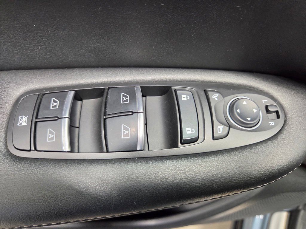 Used 2024 INFINITI QX55 Luxe w/ Cargo Package AWD/4WD image 26