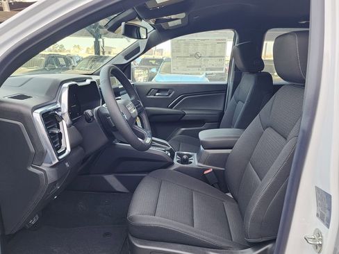 New 2026 GMC Canyon Elevation w/ Convenience Package image 15