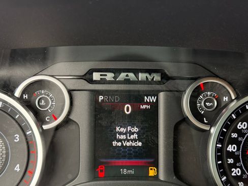 New 2026 RAM 2500 Big Horn AWD/4WD image 20