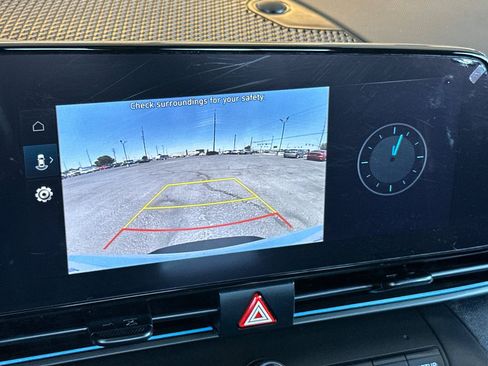 Certified 2025 Hyundai Elantra SEL w/ Cargo Package FWD image 18