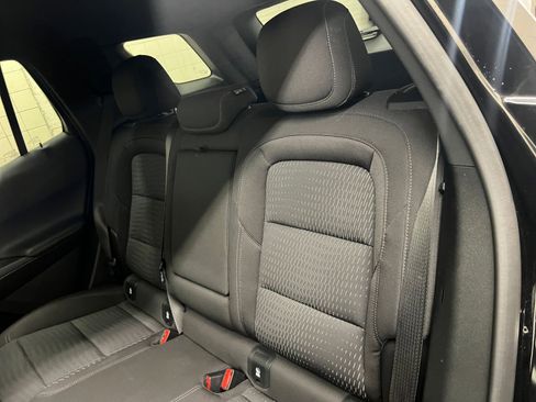 Used 2025 Chevrolet Equinox LT image 33