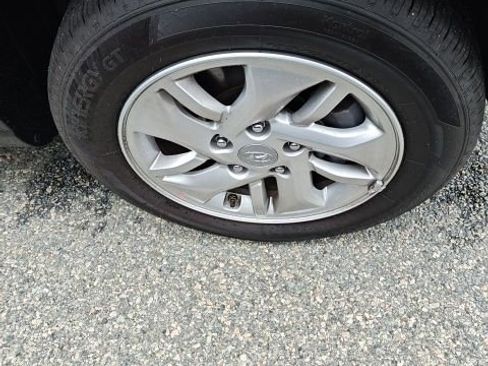 Certified 2026 Hyundai Venue SE FWD image 25