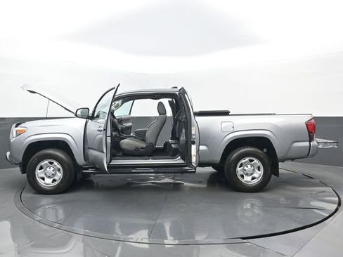 Used 2019 Toyota Tacoma SR w/ SR Convenience Package image 30